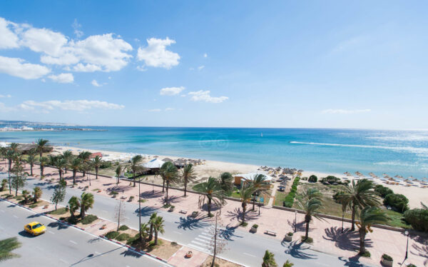 PACKAGE 4: BreakAway Royal Package - £800.00pp (Sea View Suite) - Image 3