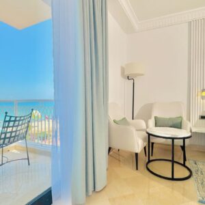 PACKAGE 4: BreakAway Royal Package - £800.00pp (Sea View Suite)